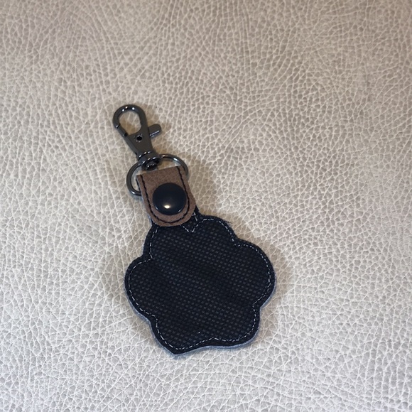 Click and Go Embroidered Paw print Fob - Picture 2 of 2